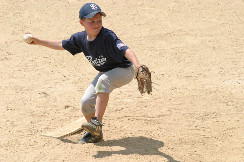 JLL Giants vs Padres - page 1 Slideshow